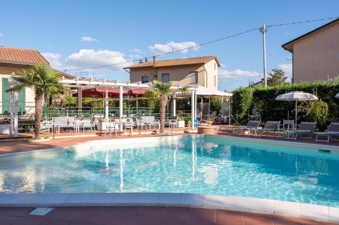 Hotel Duca Della Corgna Castiglione del Lago Bagian luar foto