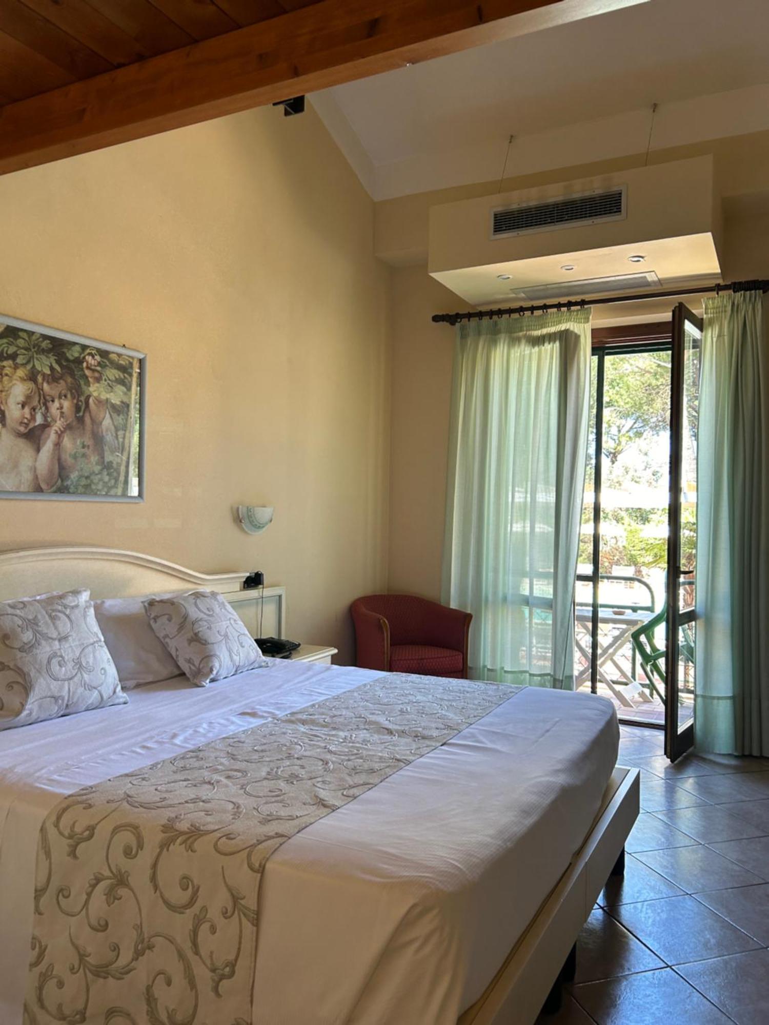 Hotel Duca Della Corgna Castiglione del Lago Bagian luar foto