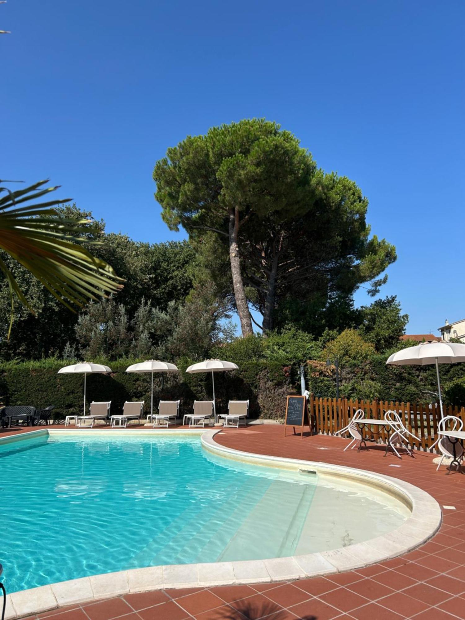 Hotel Duca Della Corgna Castiglione del Lago Bagian luar foto